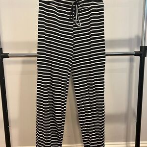 SHEIN Monochrome Striped Apparel